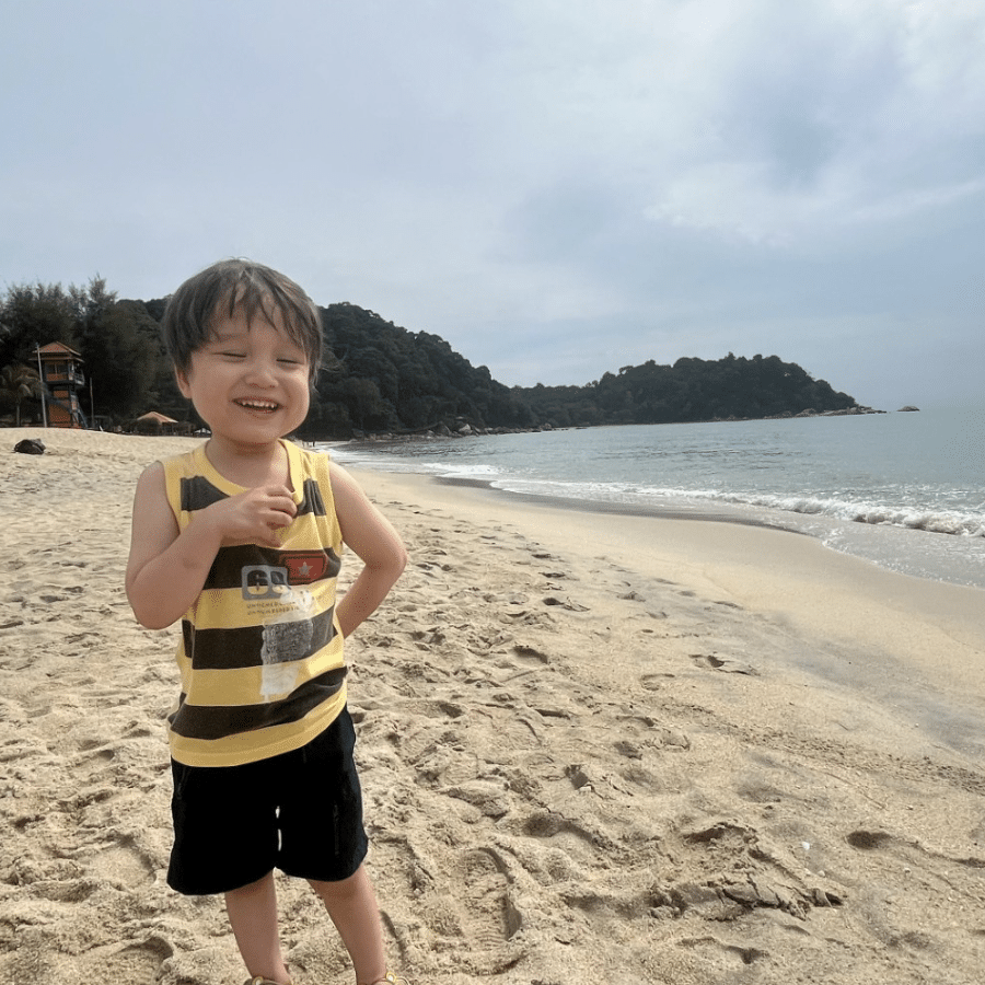 Oscar on the beach
